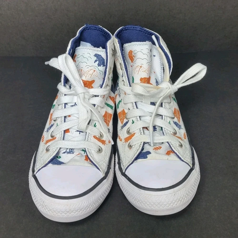 Converse Chuck Taylor All Star Kids Junior Size 2 Woodland Bear Print High Tops